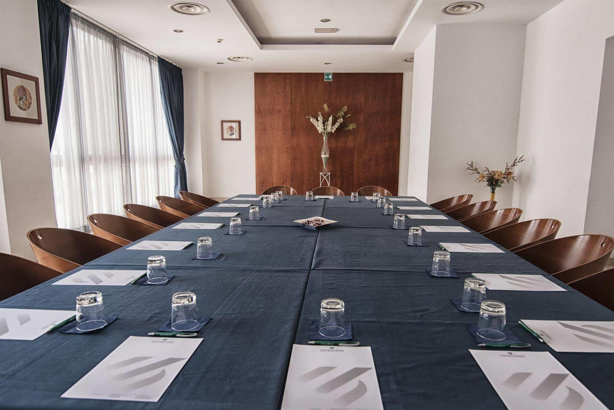 Garden Hotel Molfetta Exterior photo