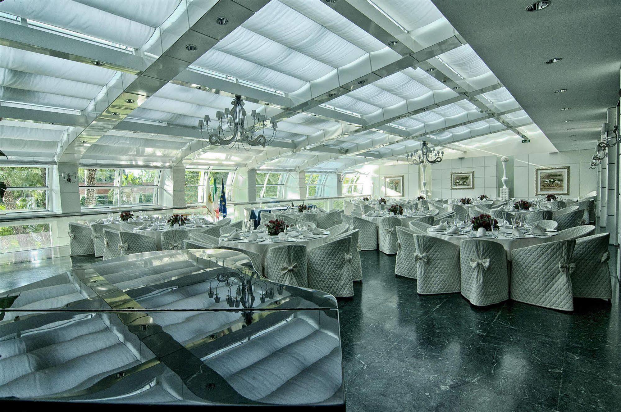 Garden Hotel Molfetta Exterior photo
