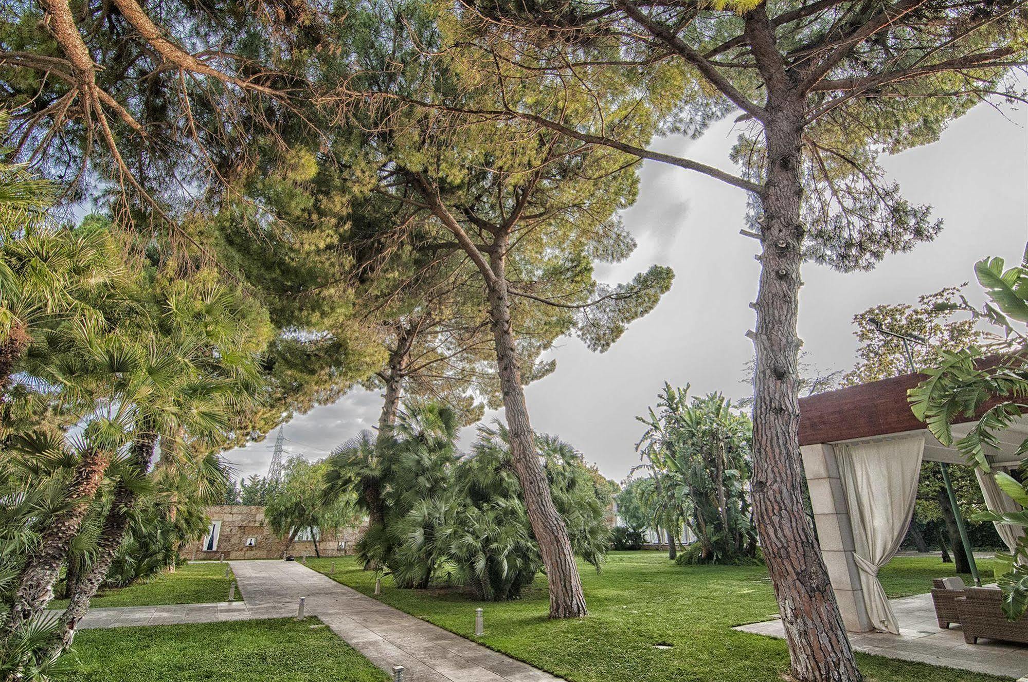 Garden Hotel Molfetta Exterior photo